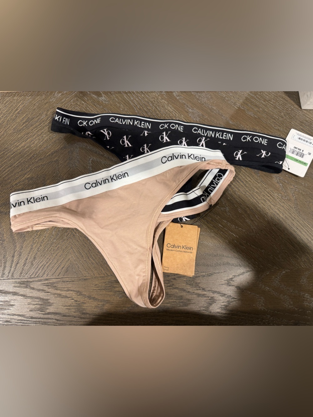 Calvin Klein Modern Cotton Naturals thong panties. 2 pairs. SZ L. NWT